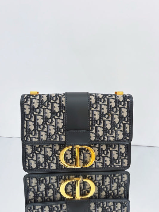 Dior - Montaigne 30 - Embroidered Oblique Canvas with Leather Trim - Beige and Navy with Gold-Tone Hardware - (Medium)
