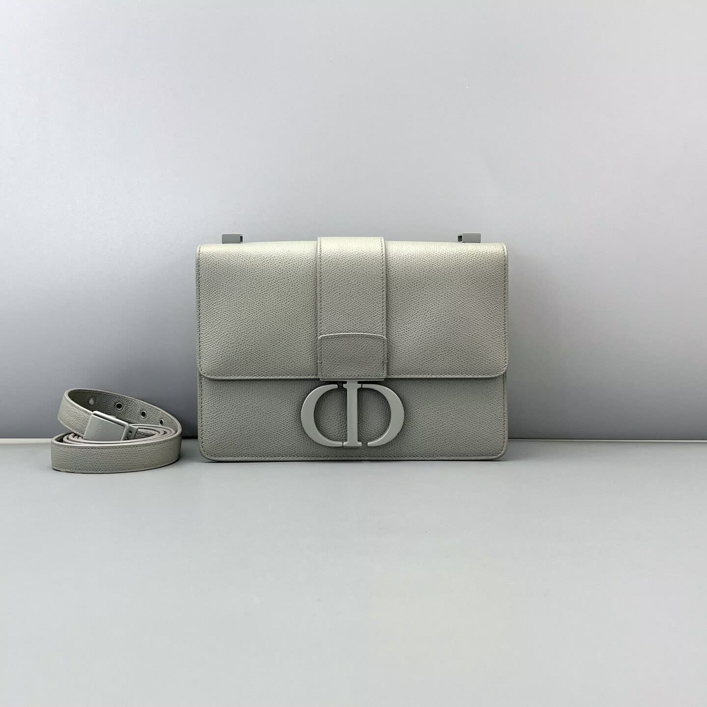 Dior - Montaigne 30 - Grained calfskin leather - Grey - (medium)