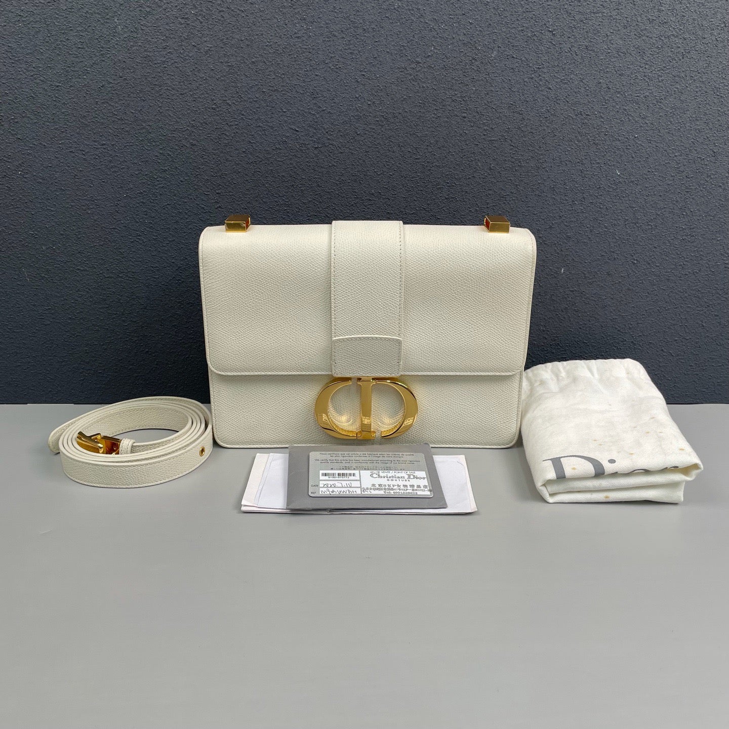 Dior - Montaigne 30 - Grained leather - White with Gold-Tone Hardware - (medium)