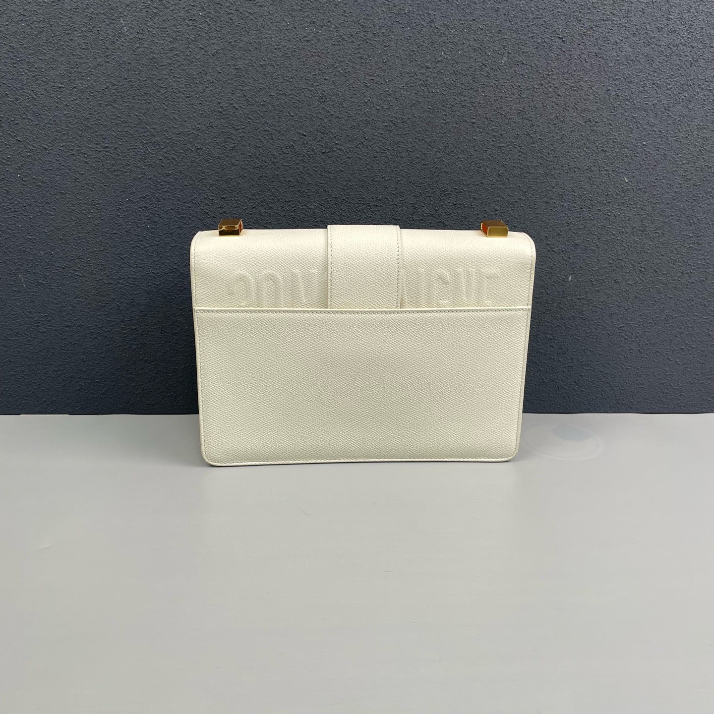 Dior - Montaigne 30 - Grained leather - White with Gold-Tone Hardware - (medium)
