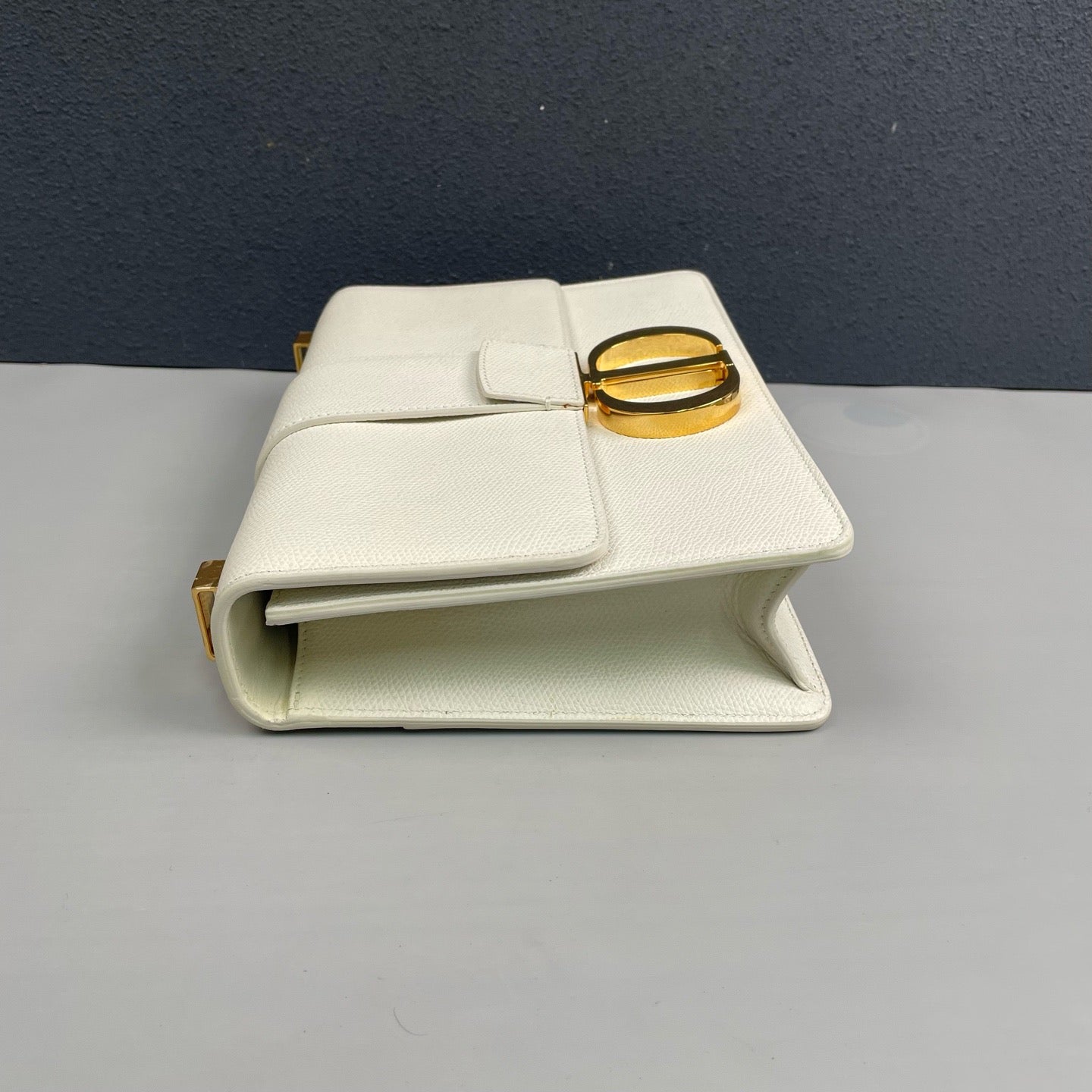 Dior - Montaigne 30 - Grained leather - White with Gold-Tone Hardware - (medium)
