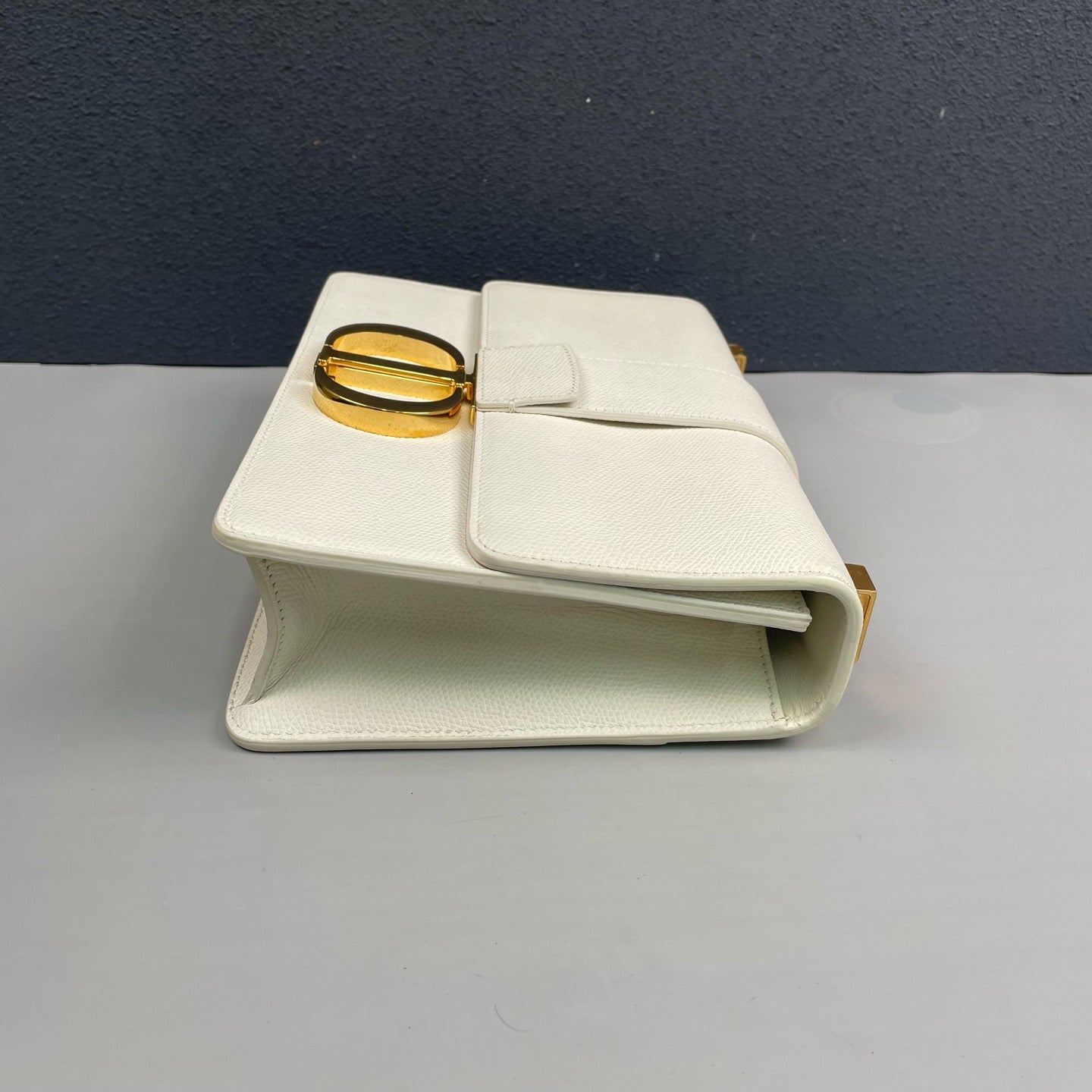 Dior - Montaigne 30 - Grained leather - White with Gold-Tone Hardware - (medium)