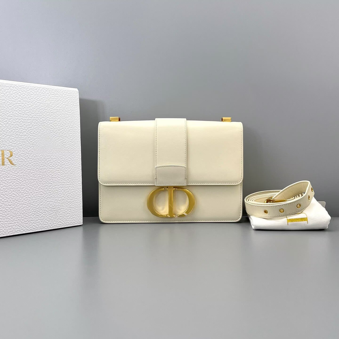 Dior - Montaigne 30 - Smooth calfskin leather - White - (Medium)