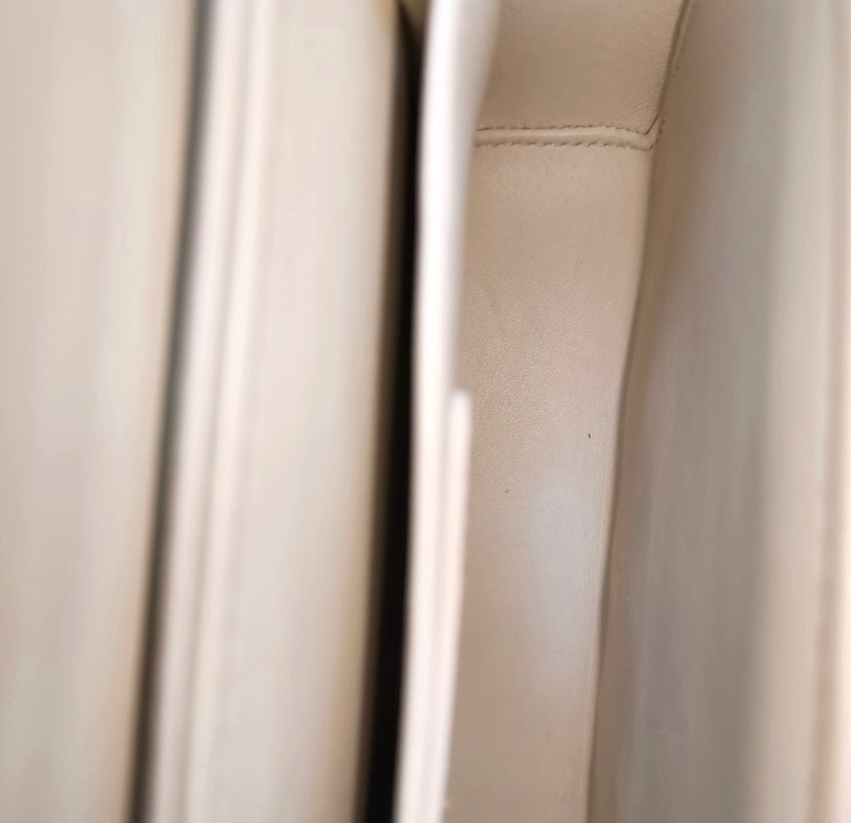Dior - Montaigne Box - Leather - White - (mini)
