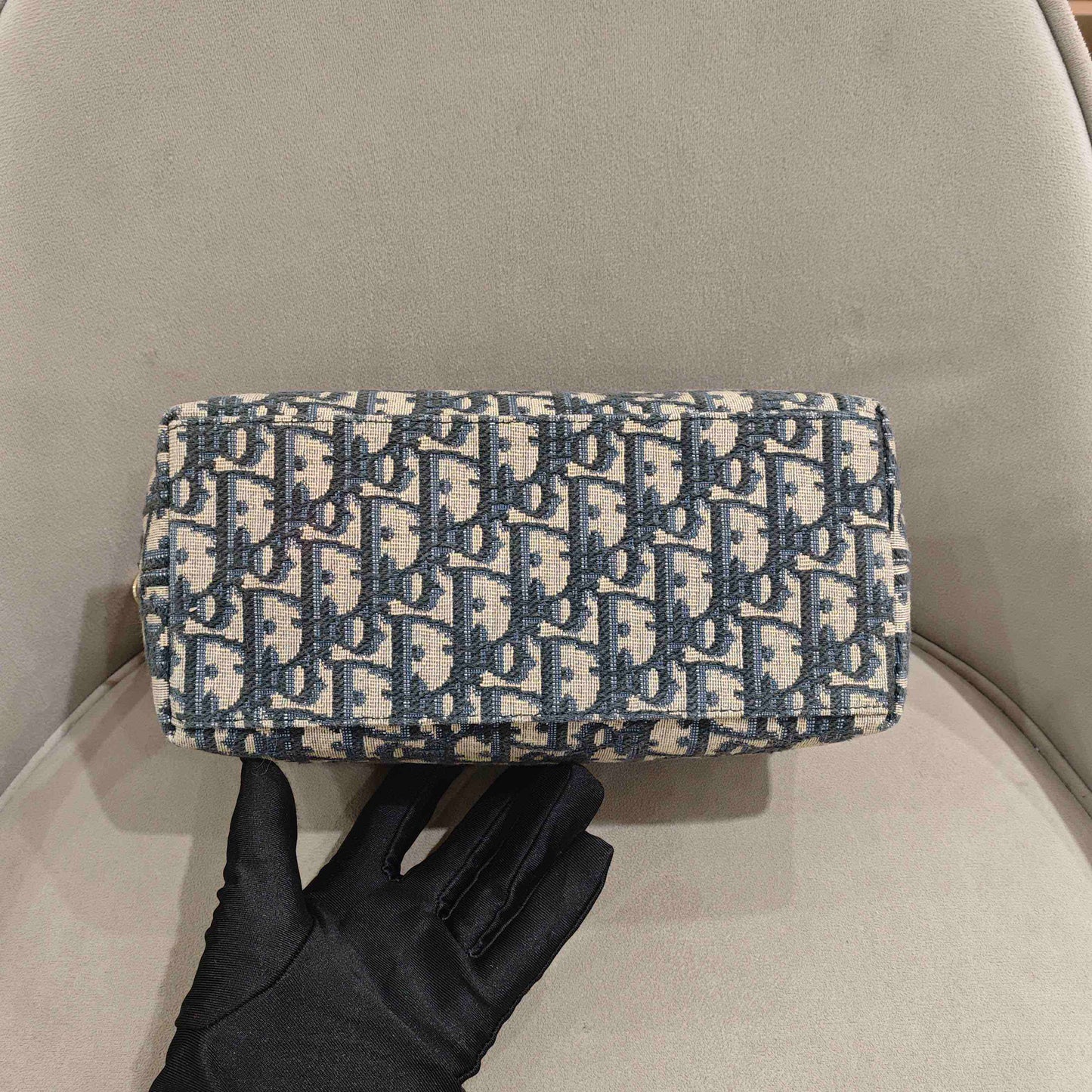 Dior - Oblique Embroidery Lunchbox Bag - Embroidered canvas with leather trim - Navy and Beige with Gold-Tone Hardware - (Mini)