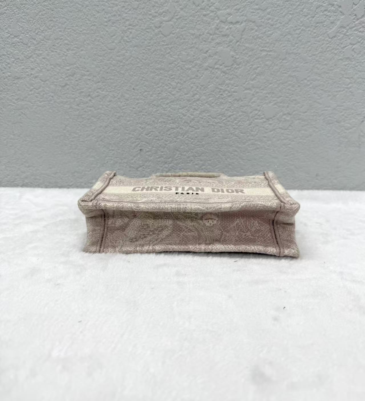 Dior - Other - Embroidered canvas - Pink - (mini)