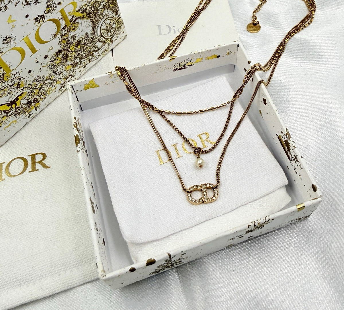 Dior - Other - Gold-tone base metal with crystal embellishment and a pearl-like bead - Gold