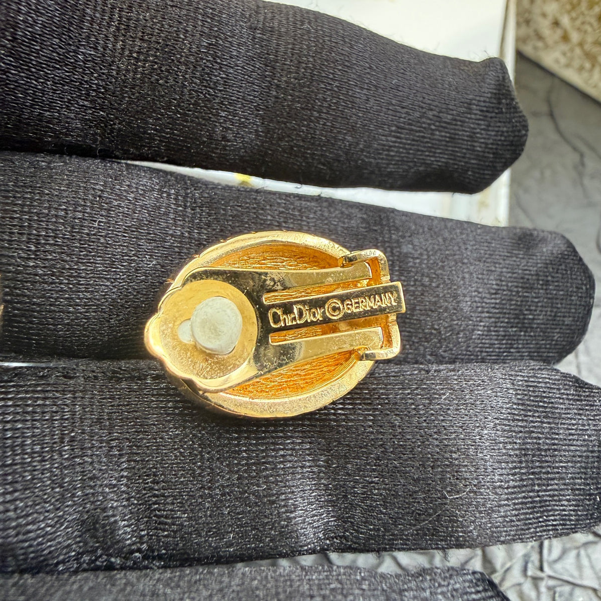 Dior - Other - Gold-tone costume metal with pearl-like cabochons - Gold