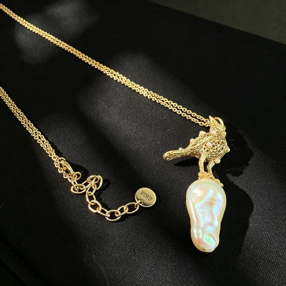 Dior - Other - Gold-tone metal with a pearl pendant and small pearl accents. - Gold