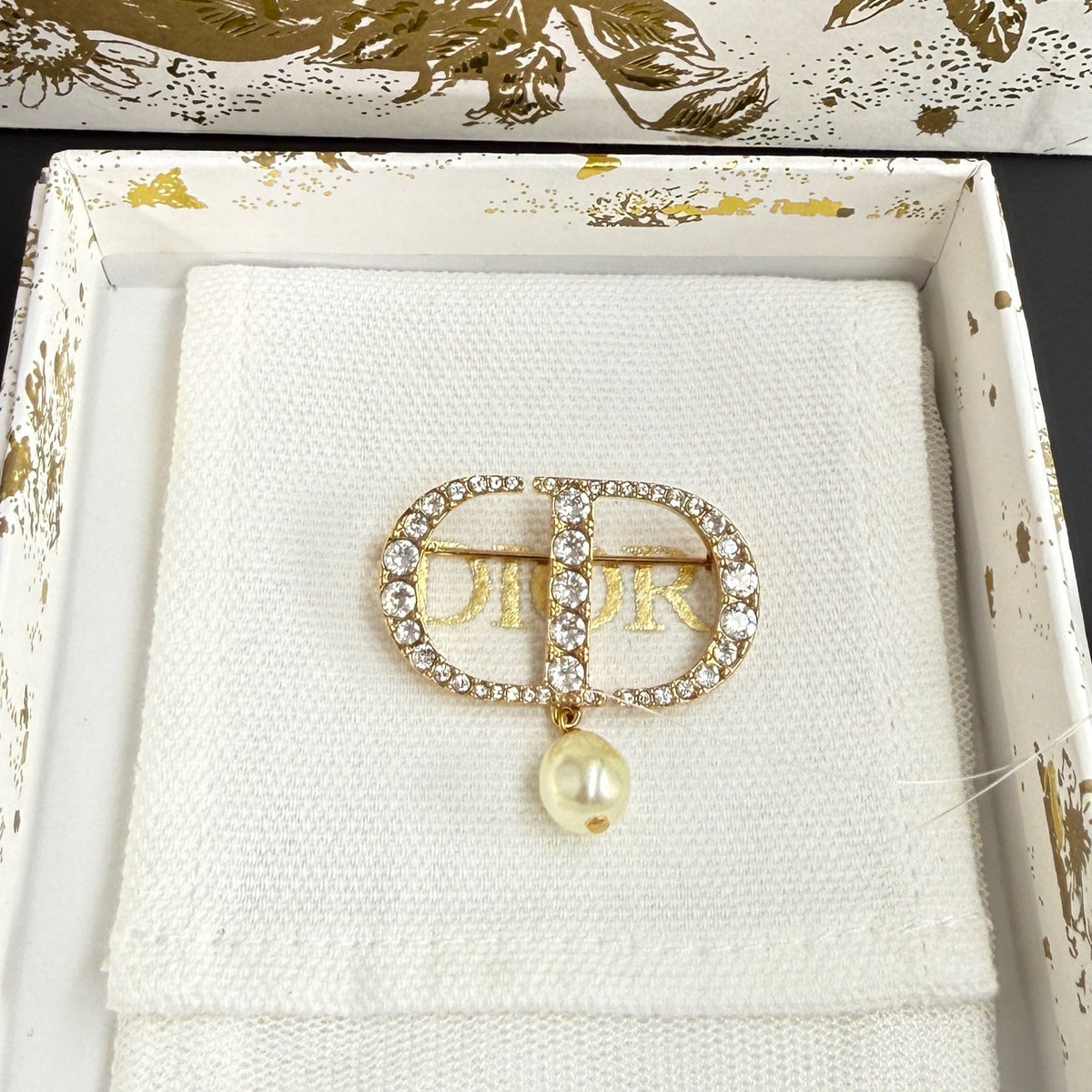 Dior - Other - Gold-tone metal with clear crystal embellishments and a pearl drop - Gold