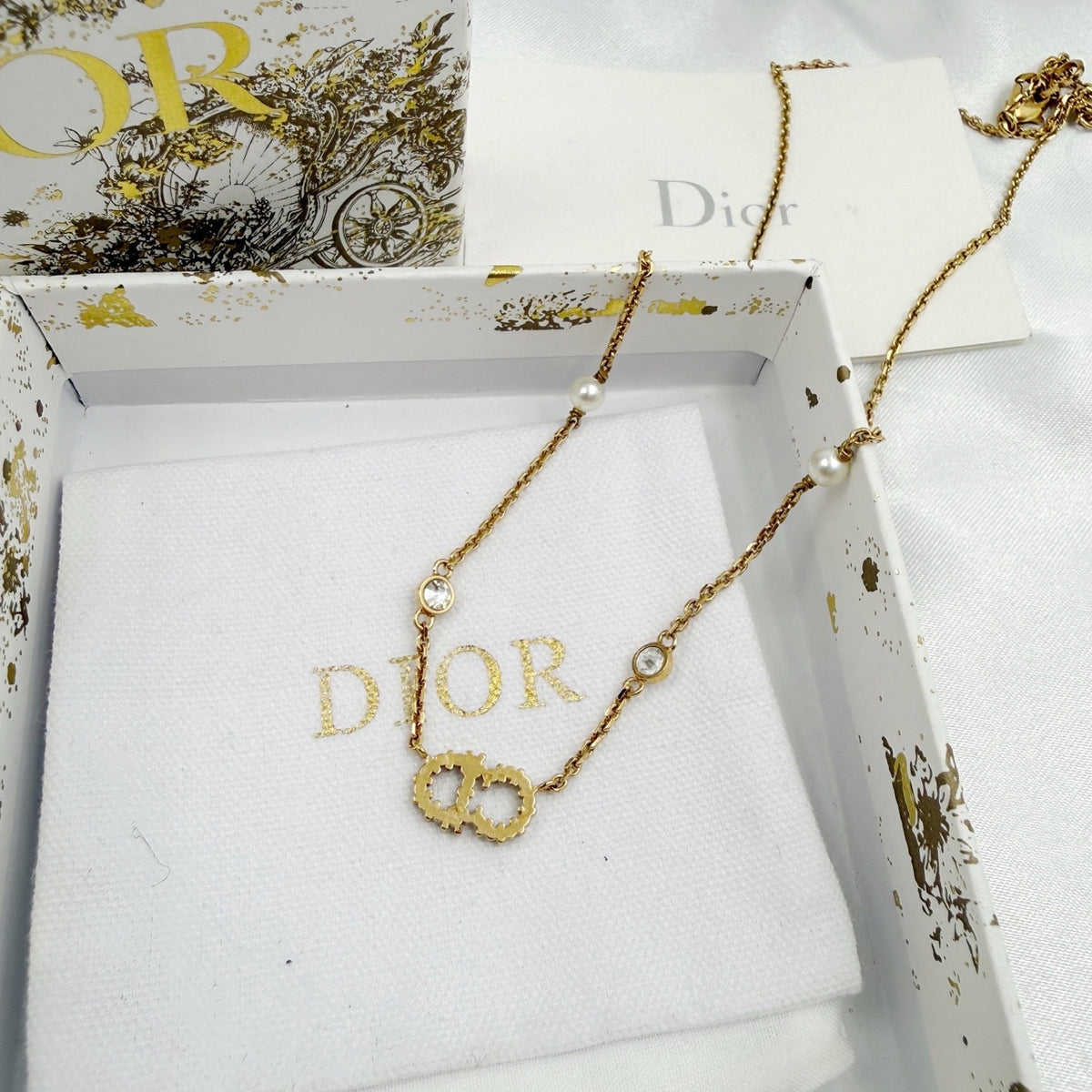 Dior - Other - Gold-tone metal with crystal accents and pearl details - Gold