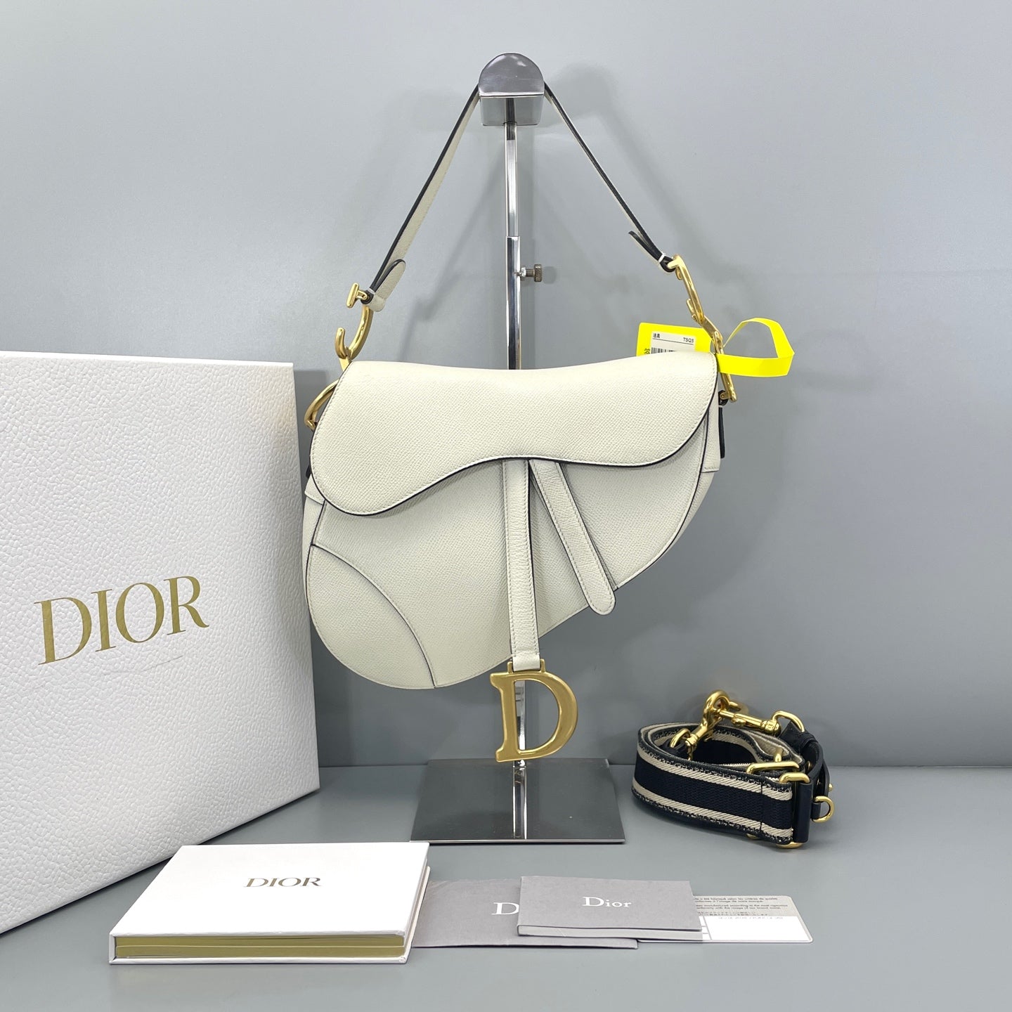 Dior - Other - Leather - White - (medium)
