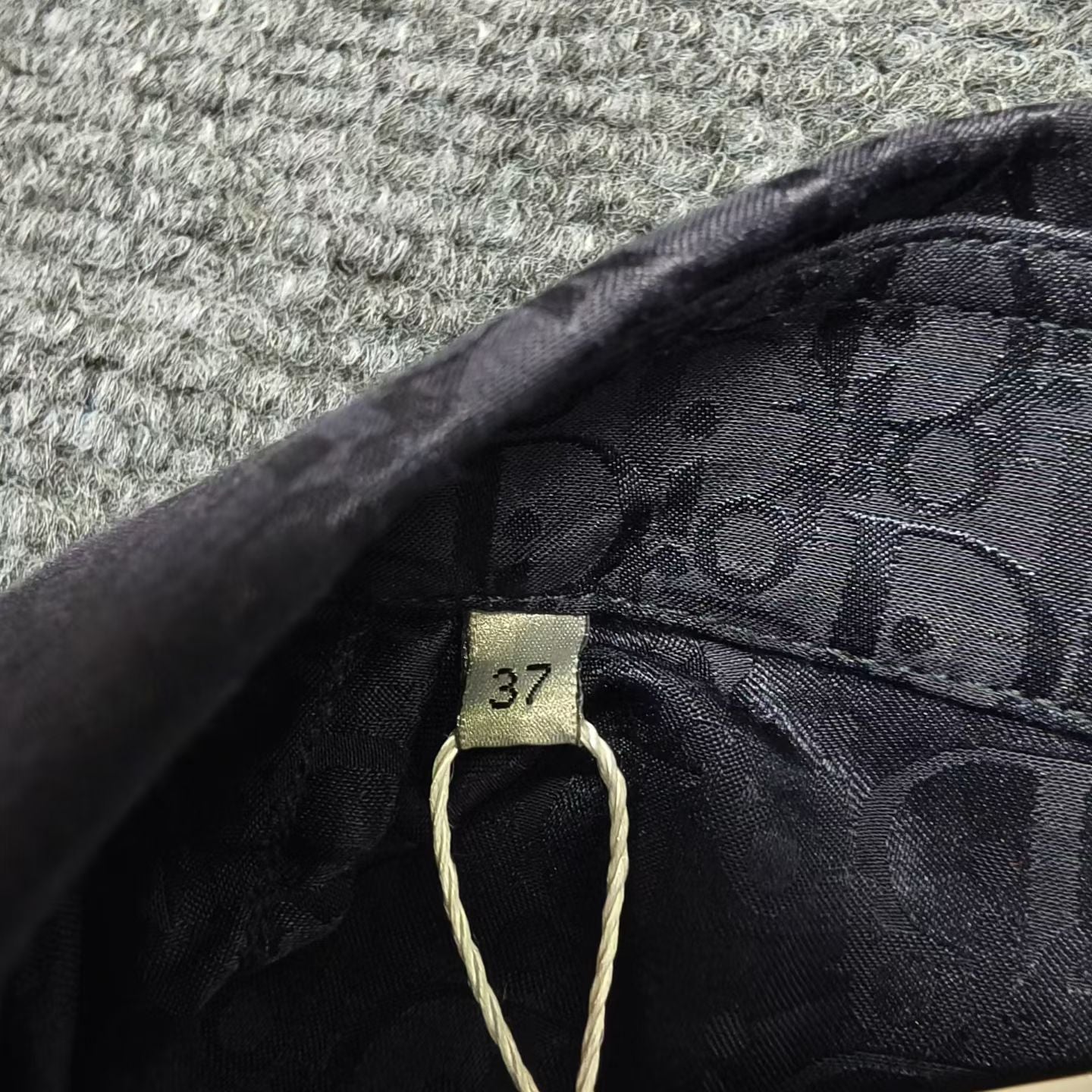 Dior - Other - Silk - Black - (37)