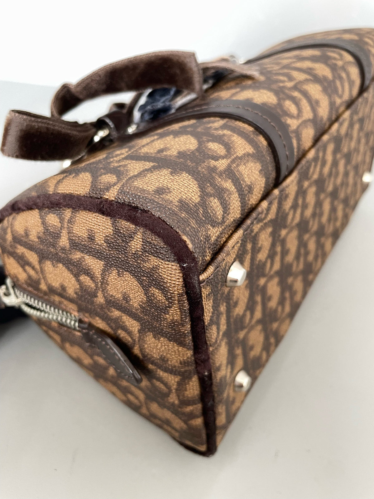 Dior - Other - Velvet - Brown - (mini)