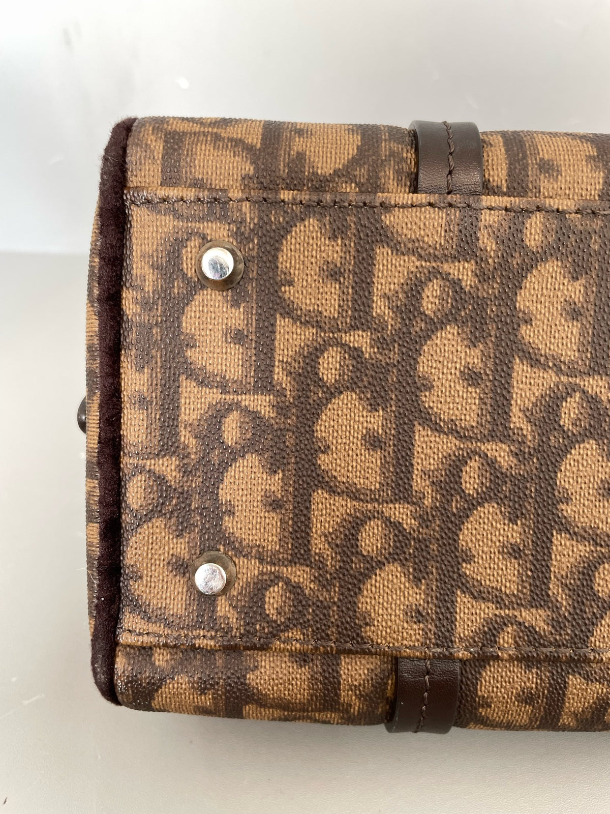 Dior - Other - Velvet - Brown - (mini)