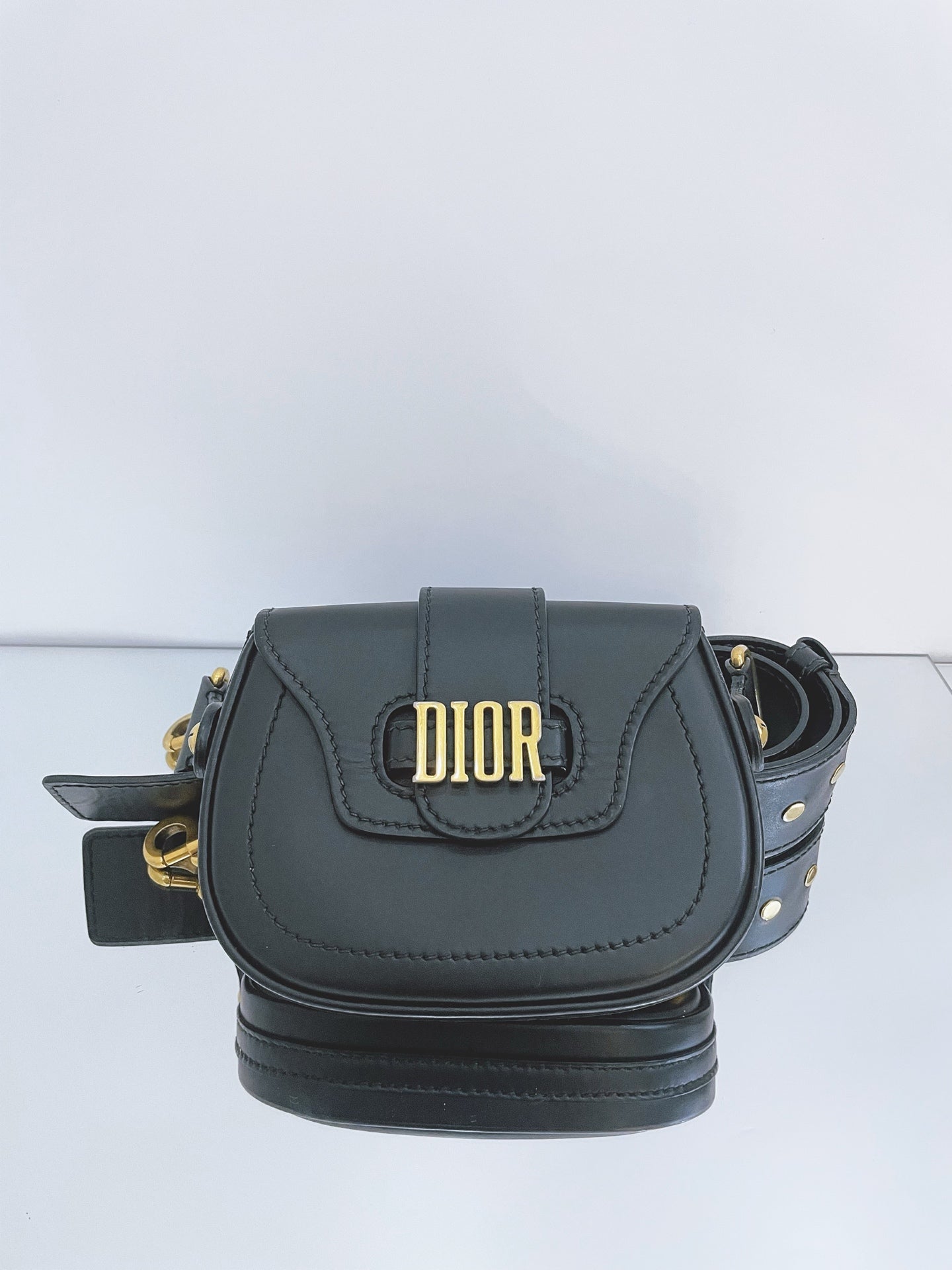 Dior - Piggy Saddle Bag - Leather - Black - (Small)