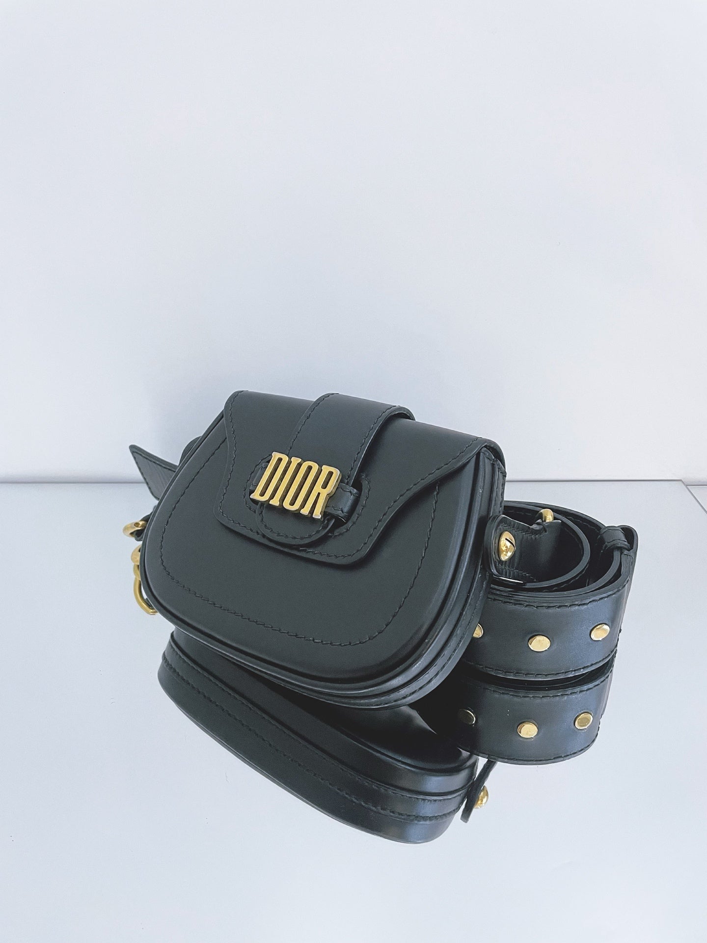 Dior - Piggy Saddle Bag - Leather - Black - (Small)
