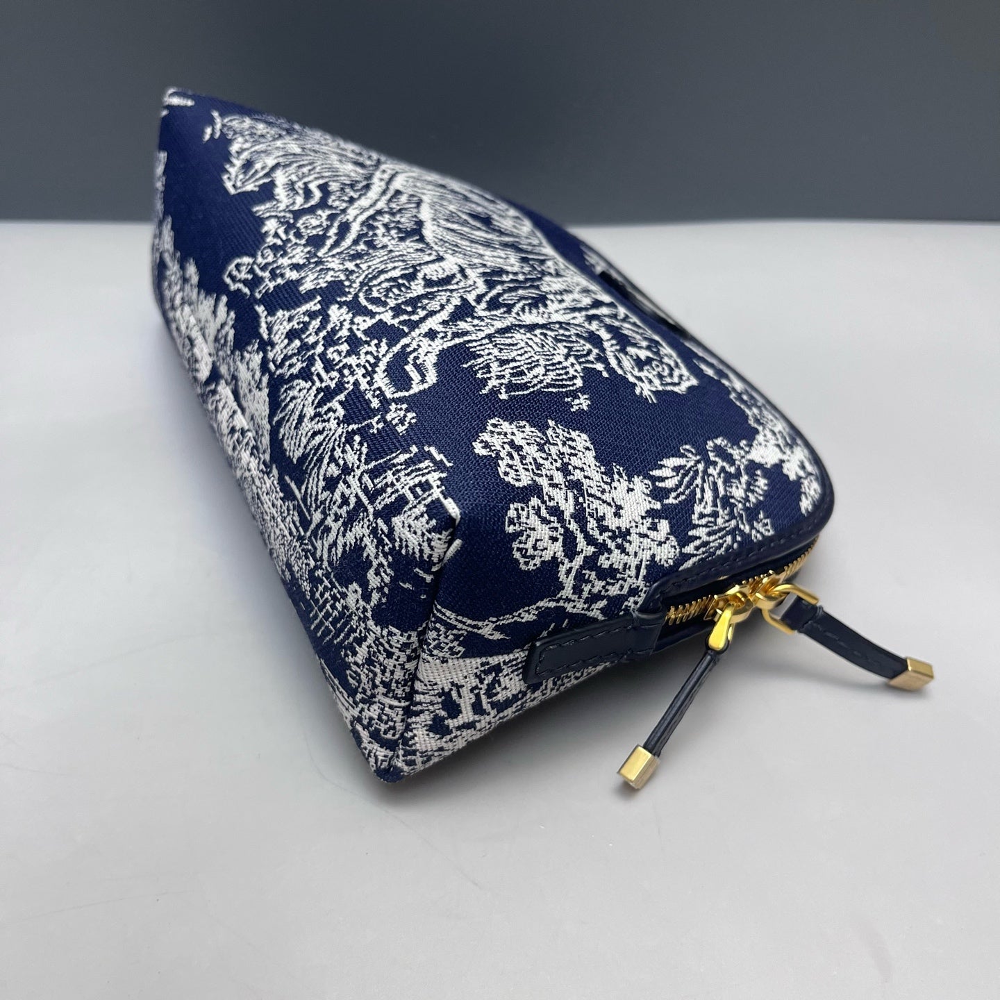 Dior - Reversible Animal Garden Canvas Pouch - Canvas with Leather trim - Blue and White - (small)