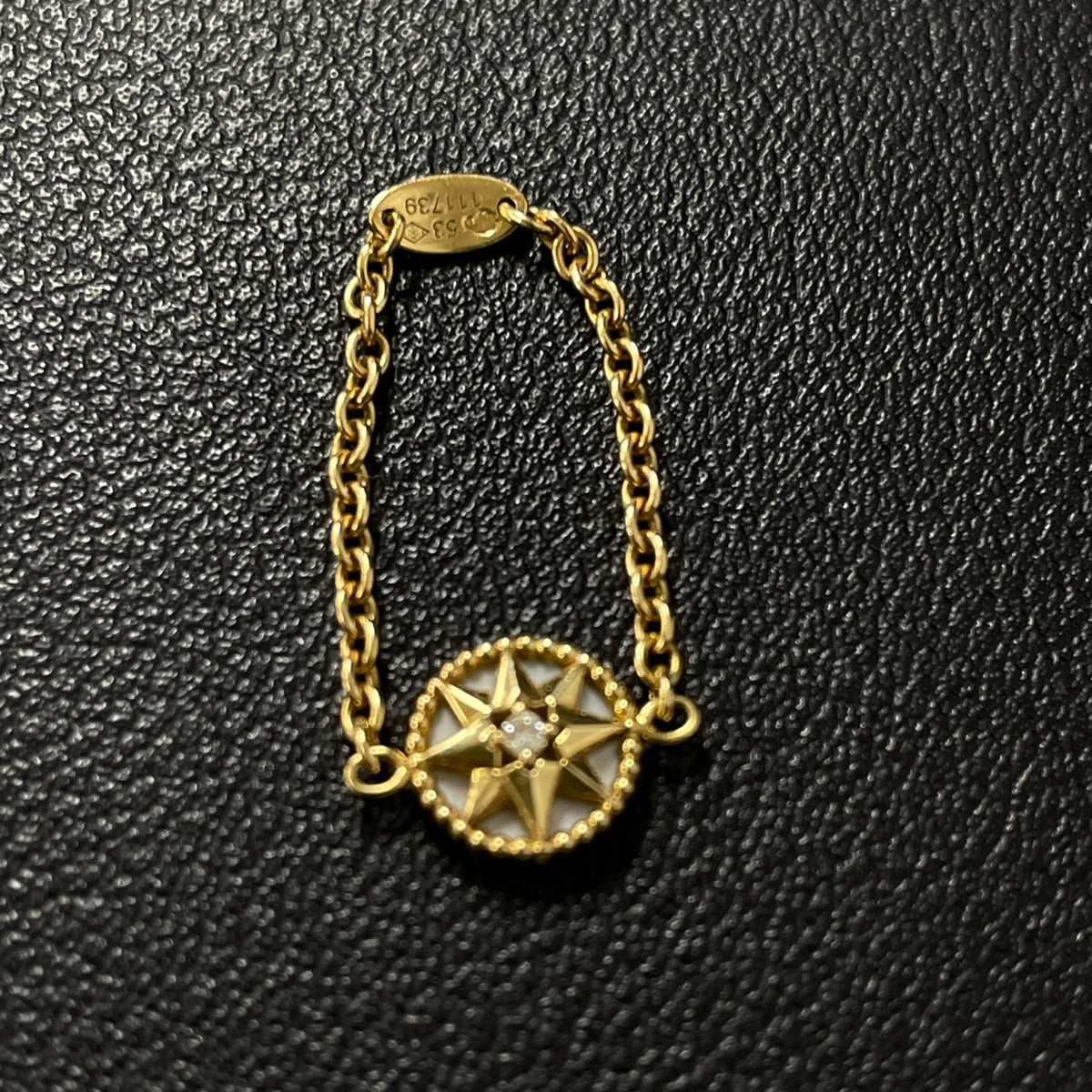 Dior - Rose des Vents - 18K yellow gold, white mother-of-pearl and diamond - Gold - (53)