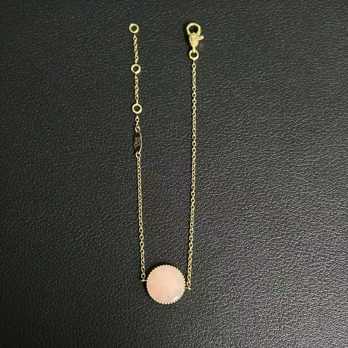 Dior - Rose des Vents - Yellow gold - Pink - (17.5 cm)