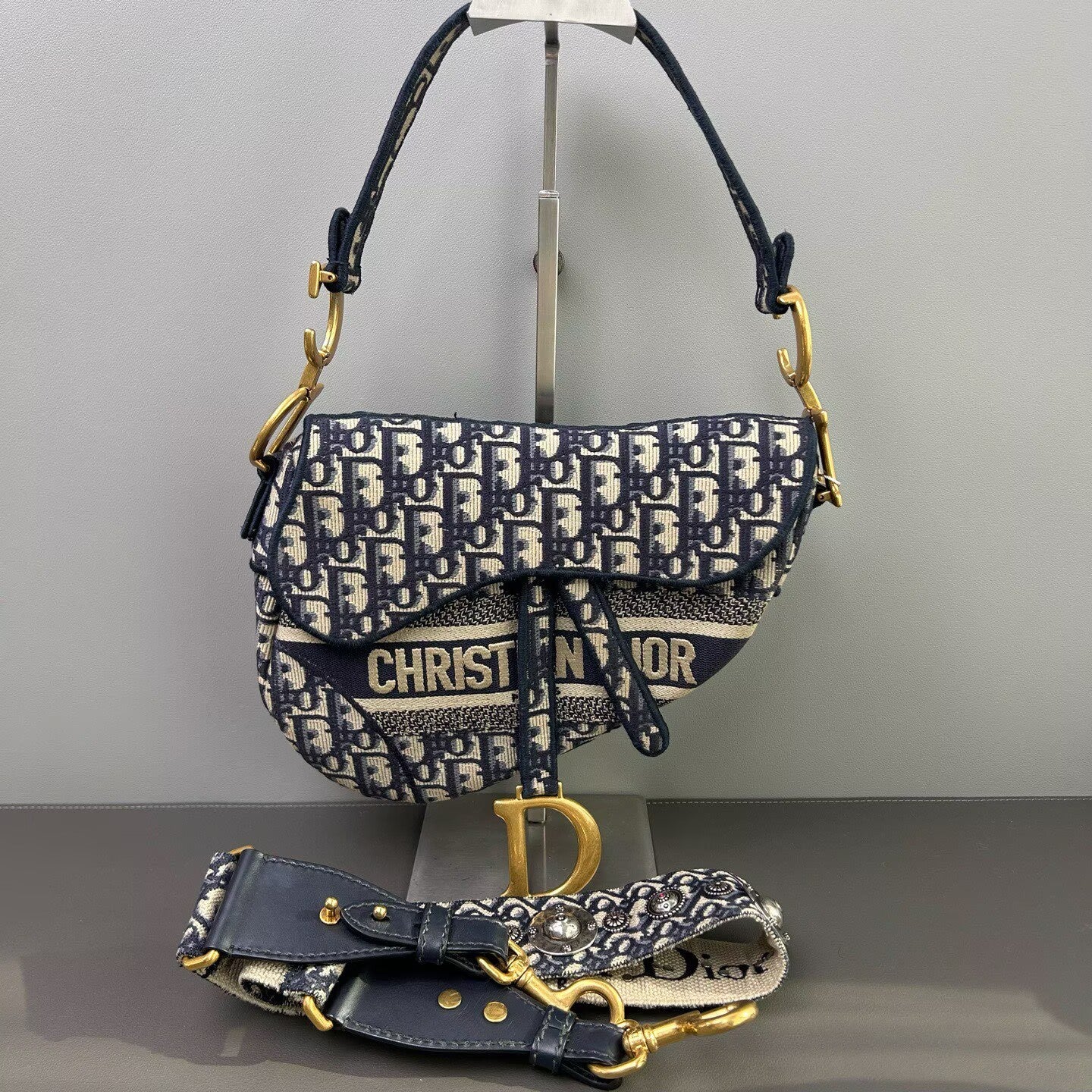 Dior - Saddle Bag - Embroidered Canvas - Blue with Gold-Tone Hardware - (small)