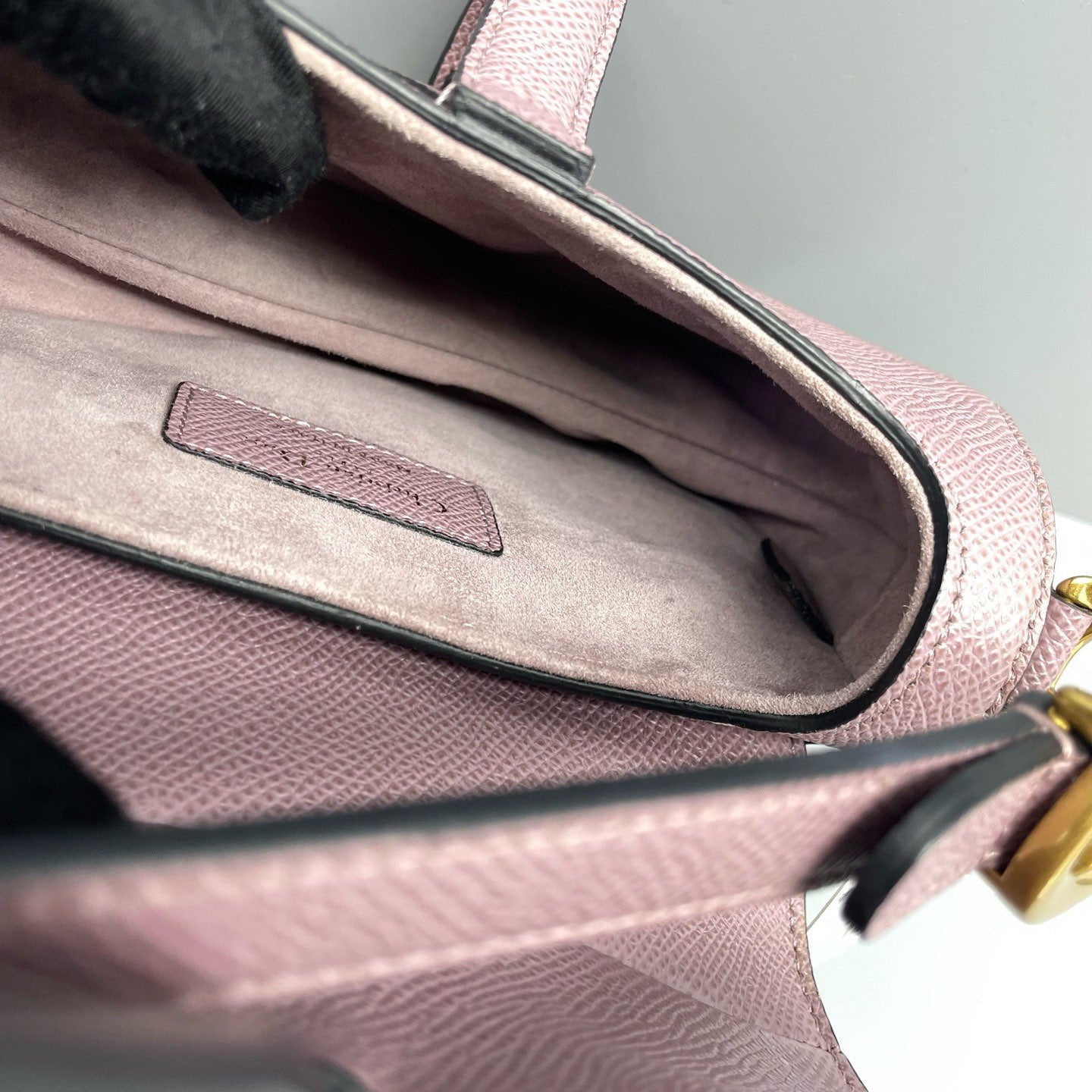 Dior - Saddle bag - Grained calfskin leather - Taro purple with Antique Gold-Tone Hardware - (Small)