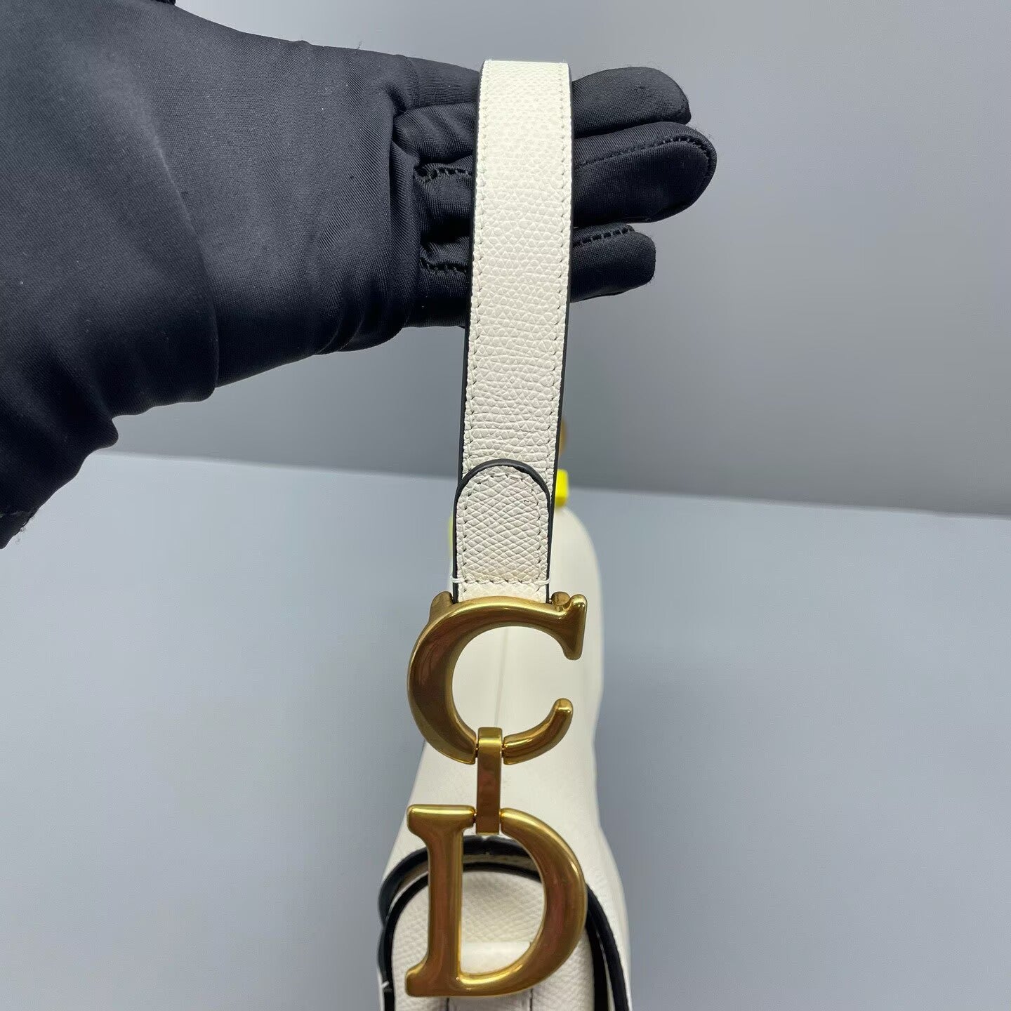 Dior - Saddle Bag - Grained leather - White with Gold-Tone Hardware - (Medium)