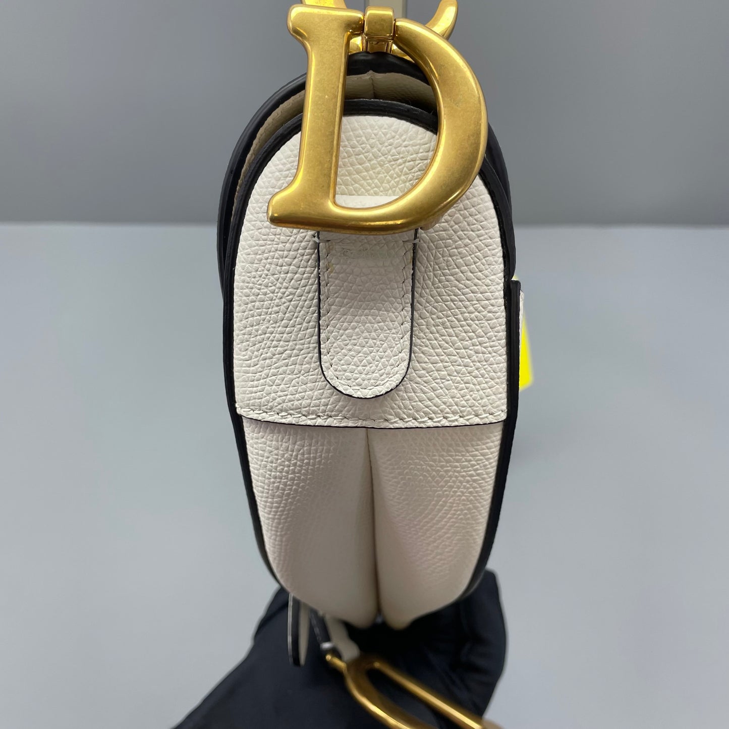 Dior - Saddle Bag - Grained leather - White with Gold-Tone Hardware - (Medium)