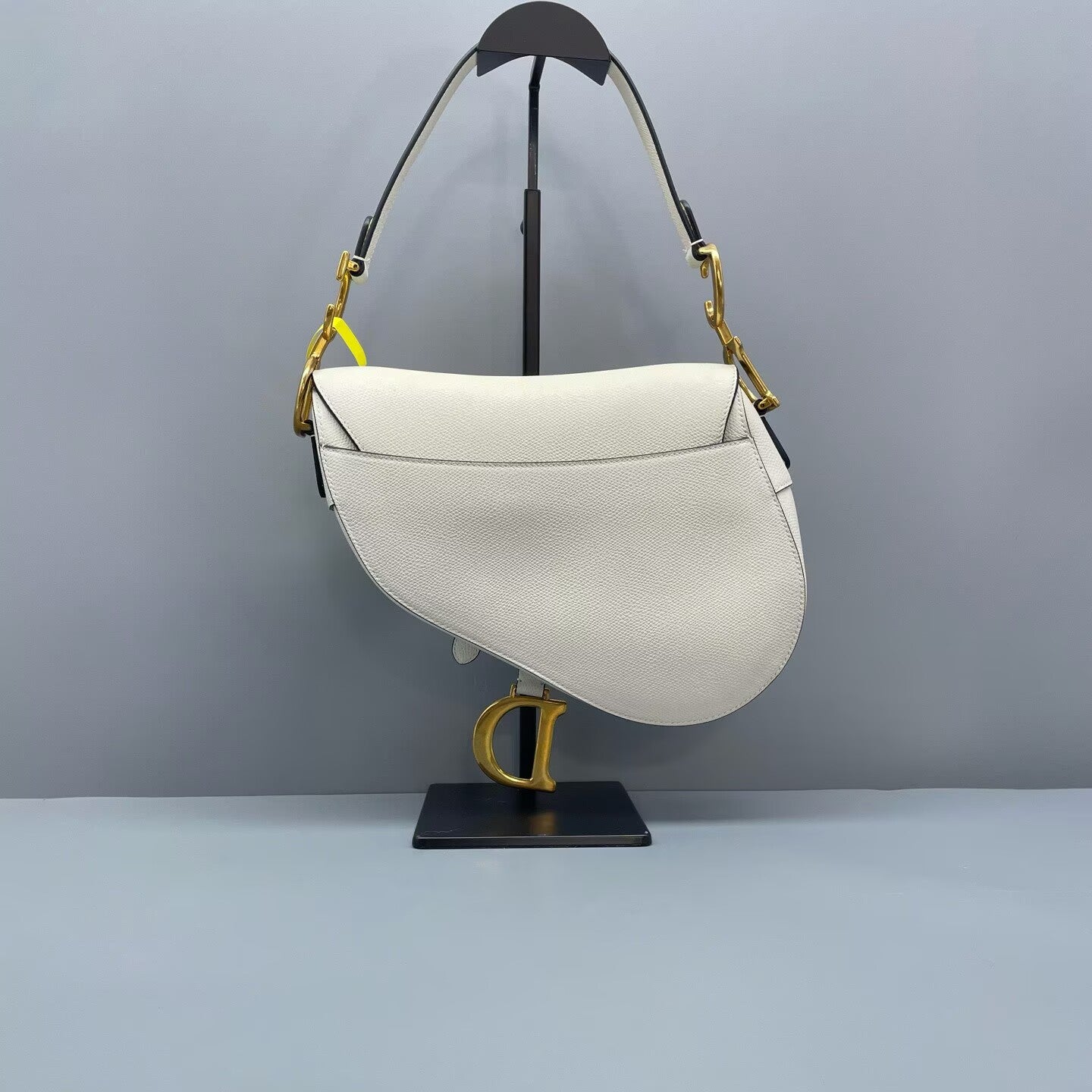 Dior - Saddle Bag - Grained leather - White with Gold-Tone Hardware - (Medium)