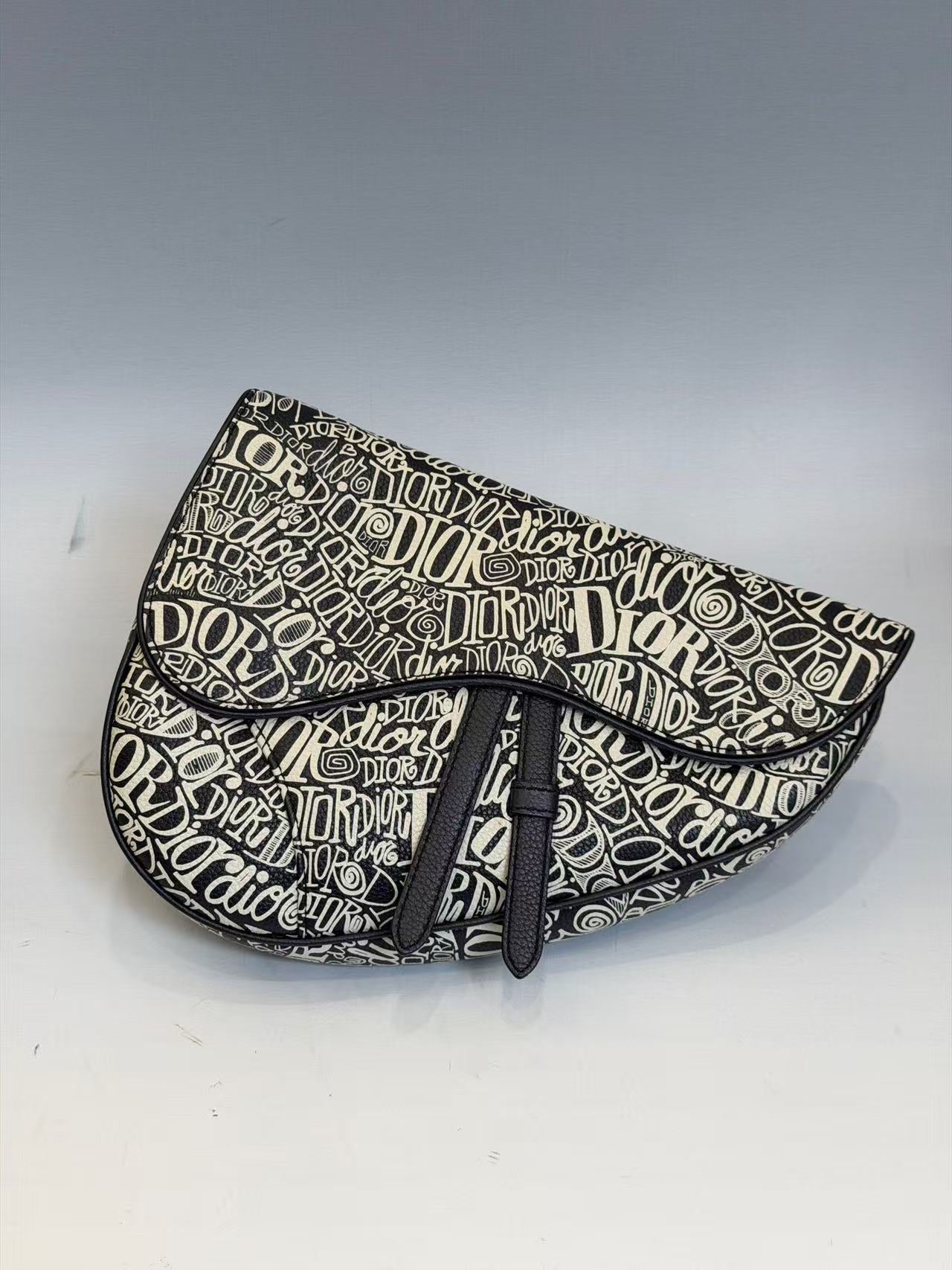 Dior - Saddle Bag - Leather - Black and White - (Medium)