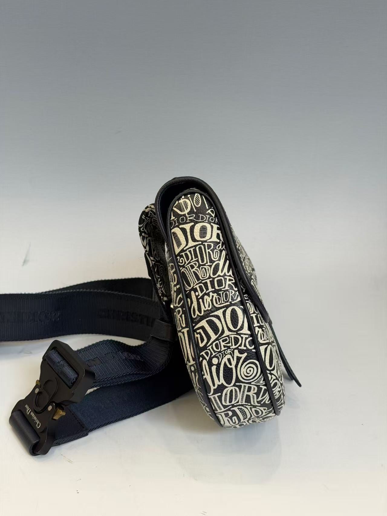Dior - Saddle Bag - Leather - Black and White - (Medium)