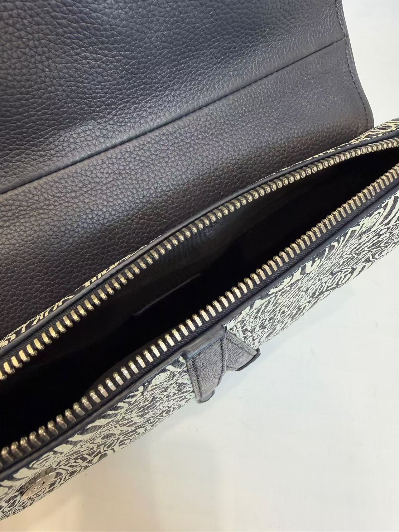Dior - Saddle Bag - Leather - Black and White - (Medium)