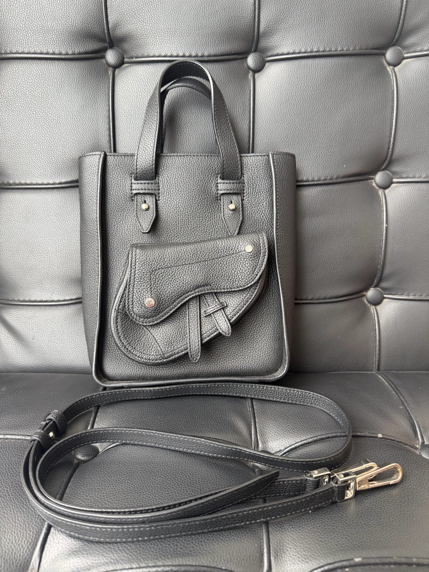 Dior - Saddle Bag - Leather - Black - (Medium)