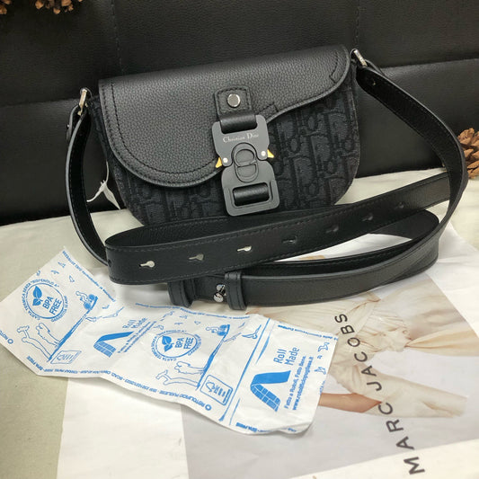 Dior - Saddle Bag - Leather - Black - (mini)