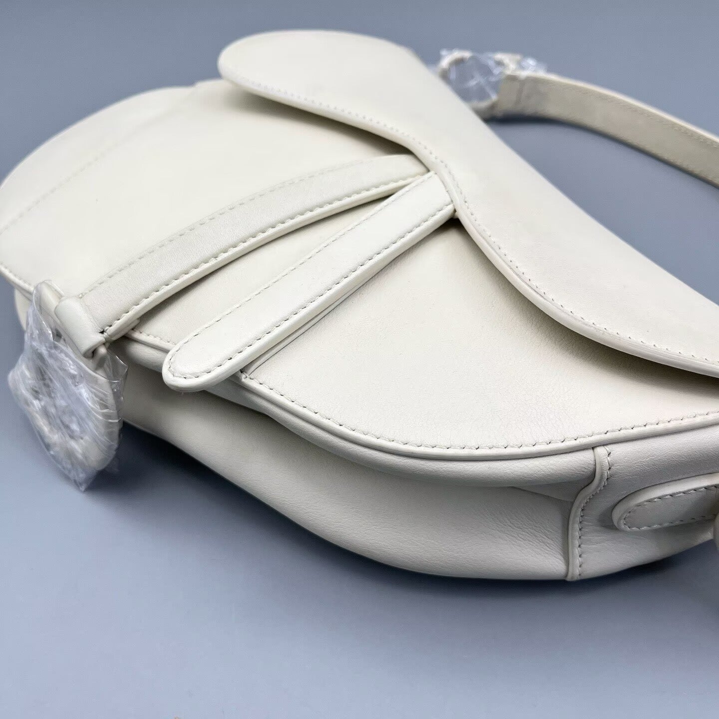 Dior - Saddle Bag - Leather - White - (medium)