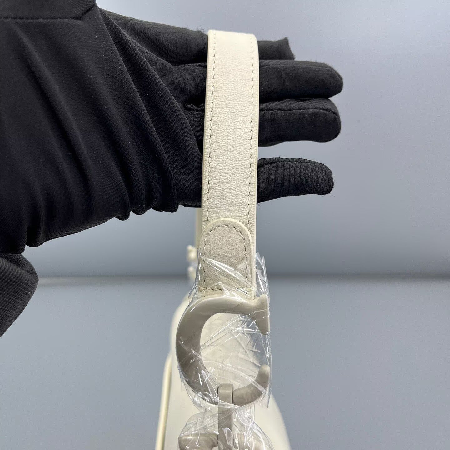 Dior - Saddle Bag - Leather - White - (medium)