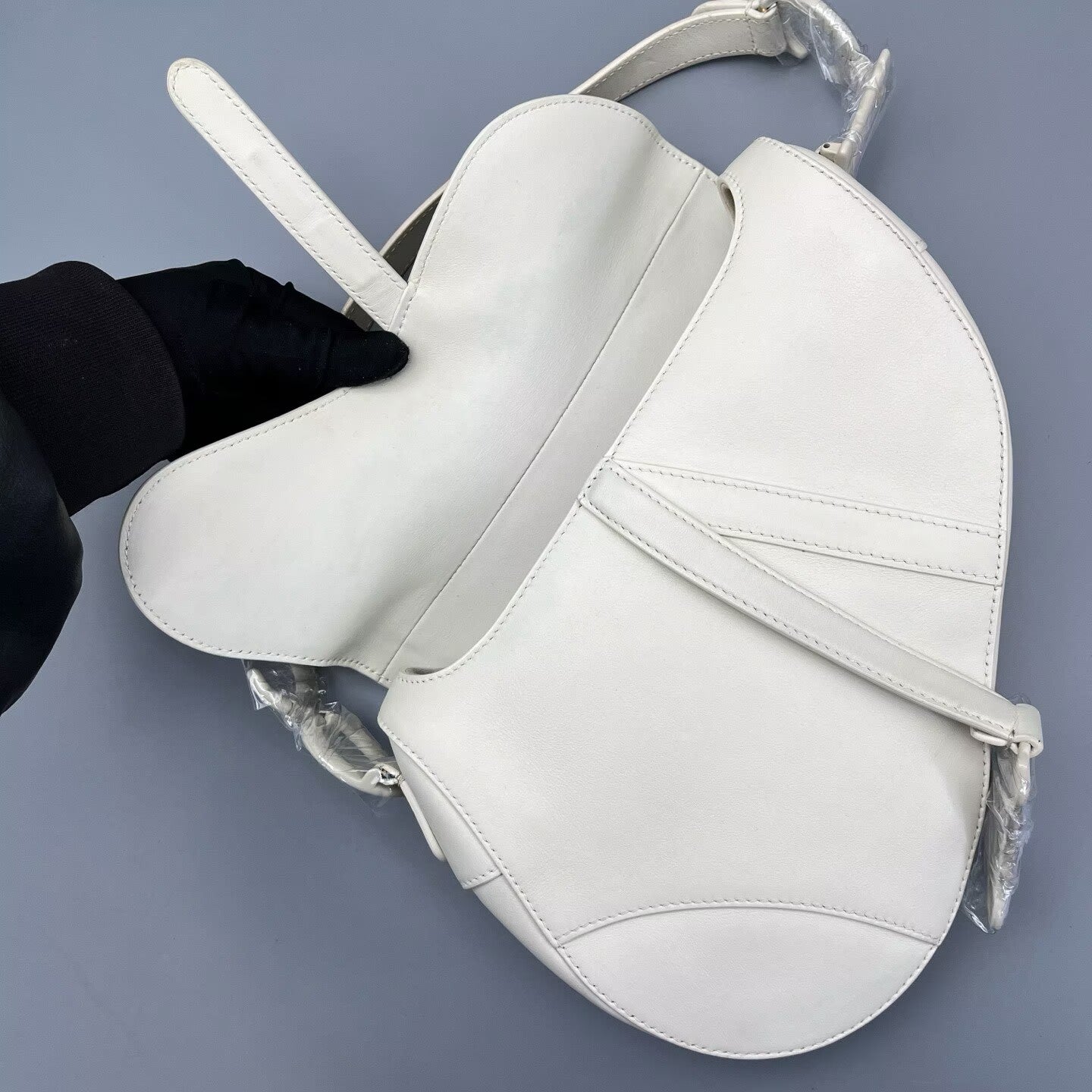 Dior - Saddle Bag - Leather - White - (medium)