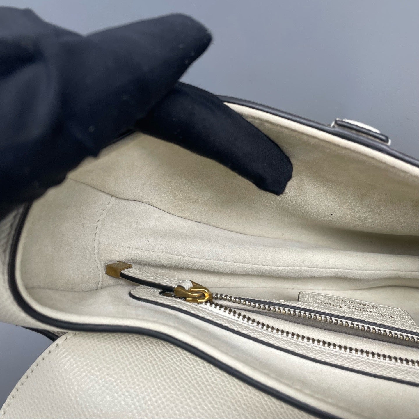 Dior - Saddle bag - Leather - White - (medium)