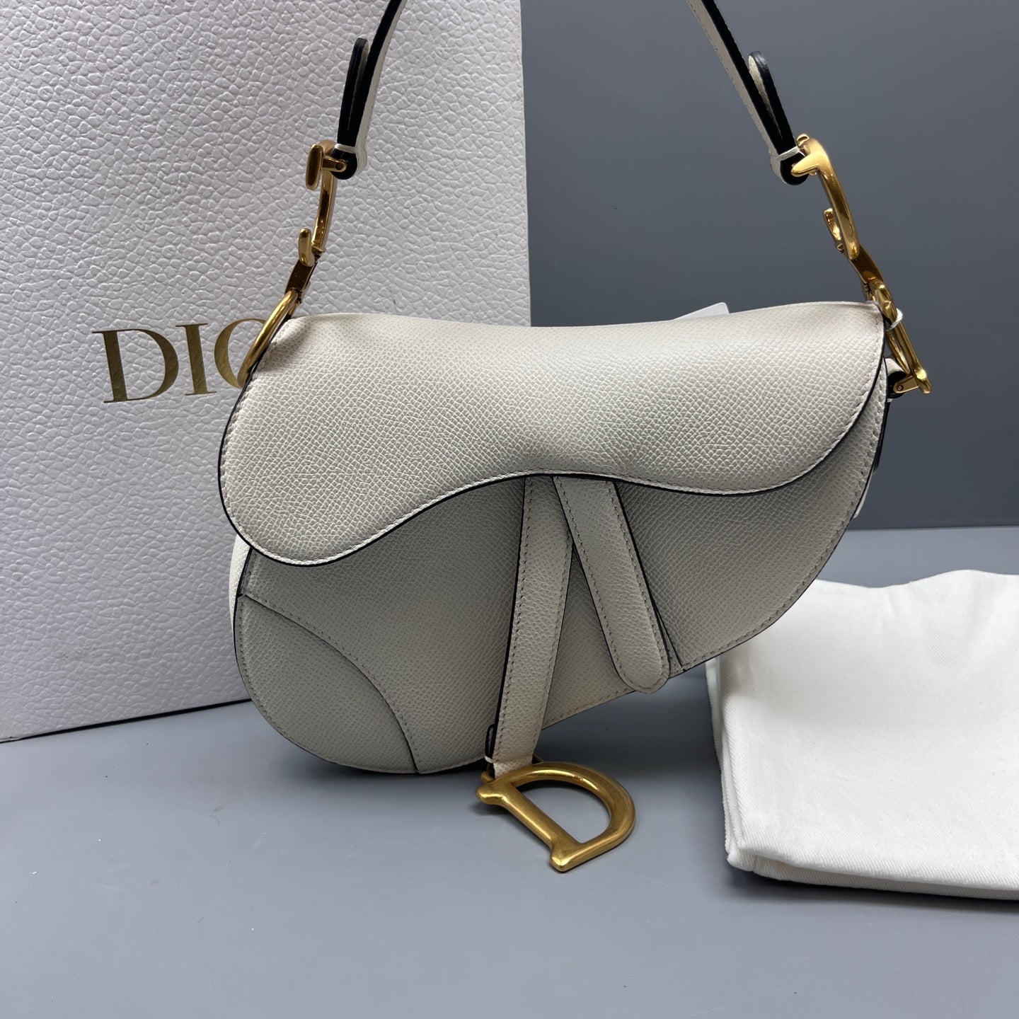 Dior - Saddle bag - Pebbled leather - White - (mini)