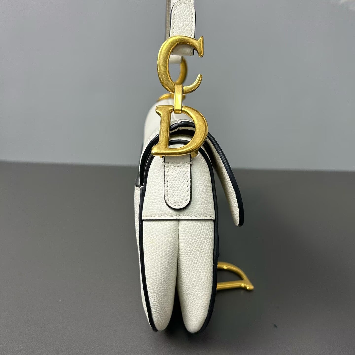 Dior - Saddle bag - Pebbled leather - White with Gold-Tone Hardware - (Small)