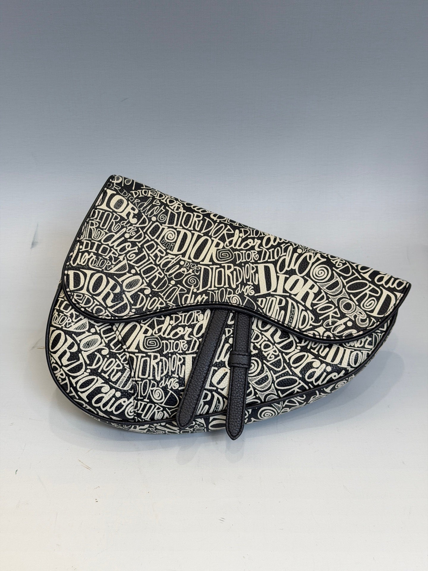 Dior - Saddle Bag Stussy Collaboration - Coated canvas with leather trim - Black and White - (Medium)