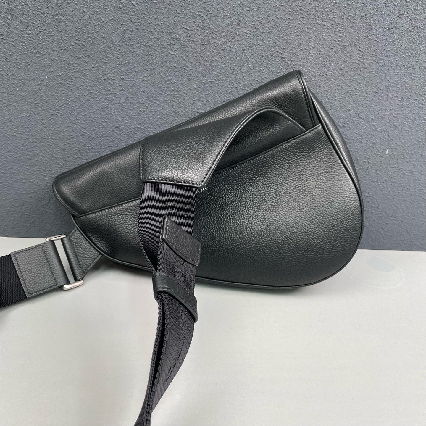 Dior - Saddle Belt Bag - Grained leather - Black - (medium)