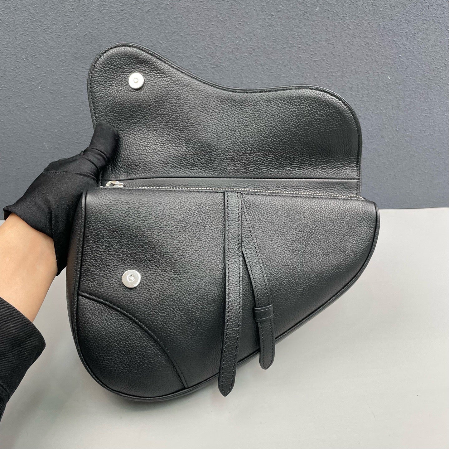 Dior - Saddle Belt Bag - Grained leather - Black - (medium)