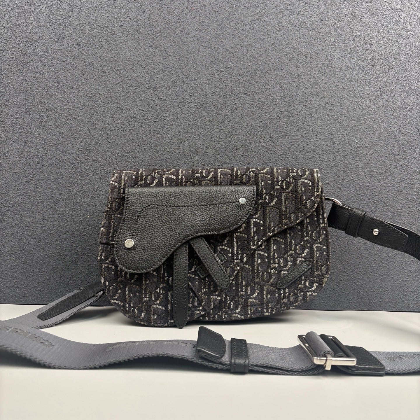 Dior - Saddle - Dior Oblique embroidered canvas with leather trim - Black - (medium)
