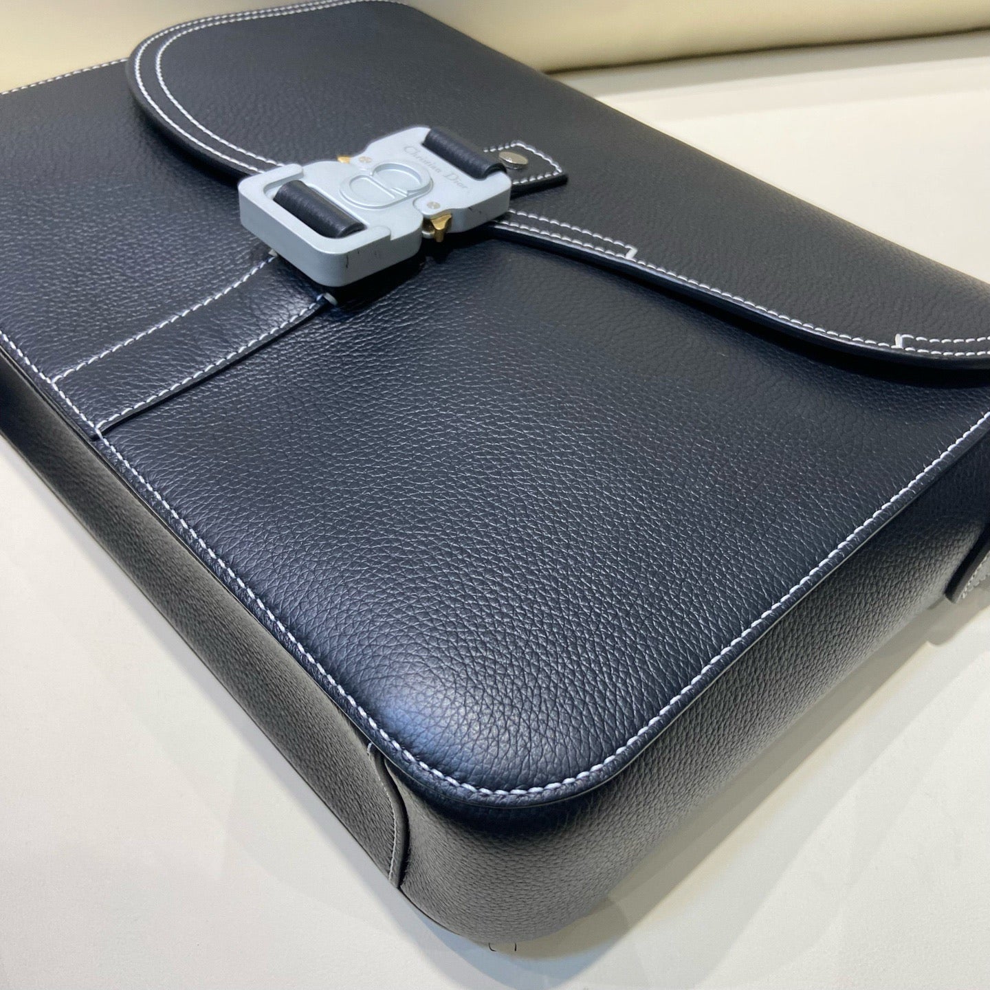 Dior - Saddle Flap Bag - Leather - Black - (large)