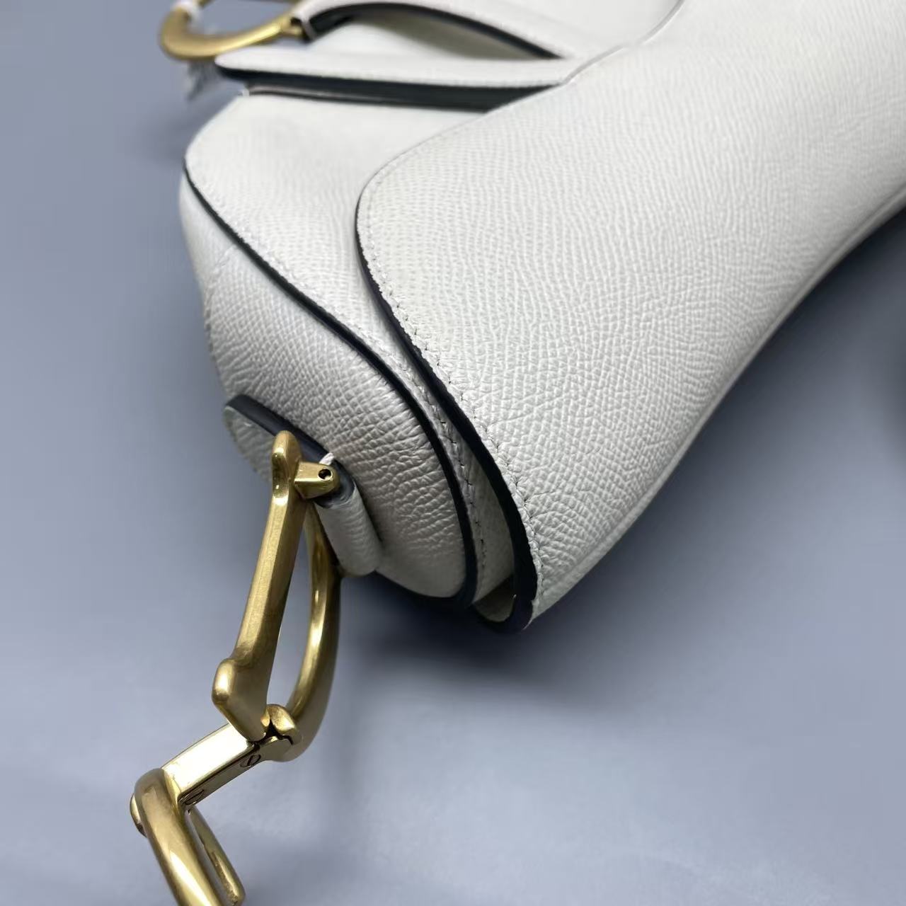Dior - Saddle - Grained calfskin leather - White with Black Trim and Gold-Tone Hardware - (medium)