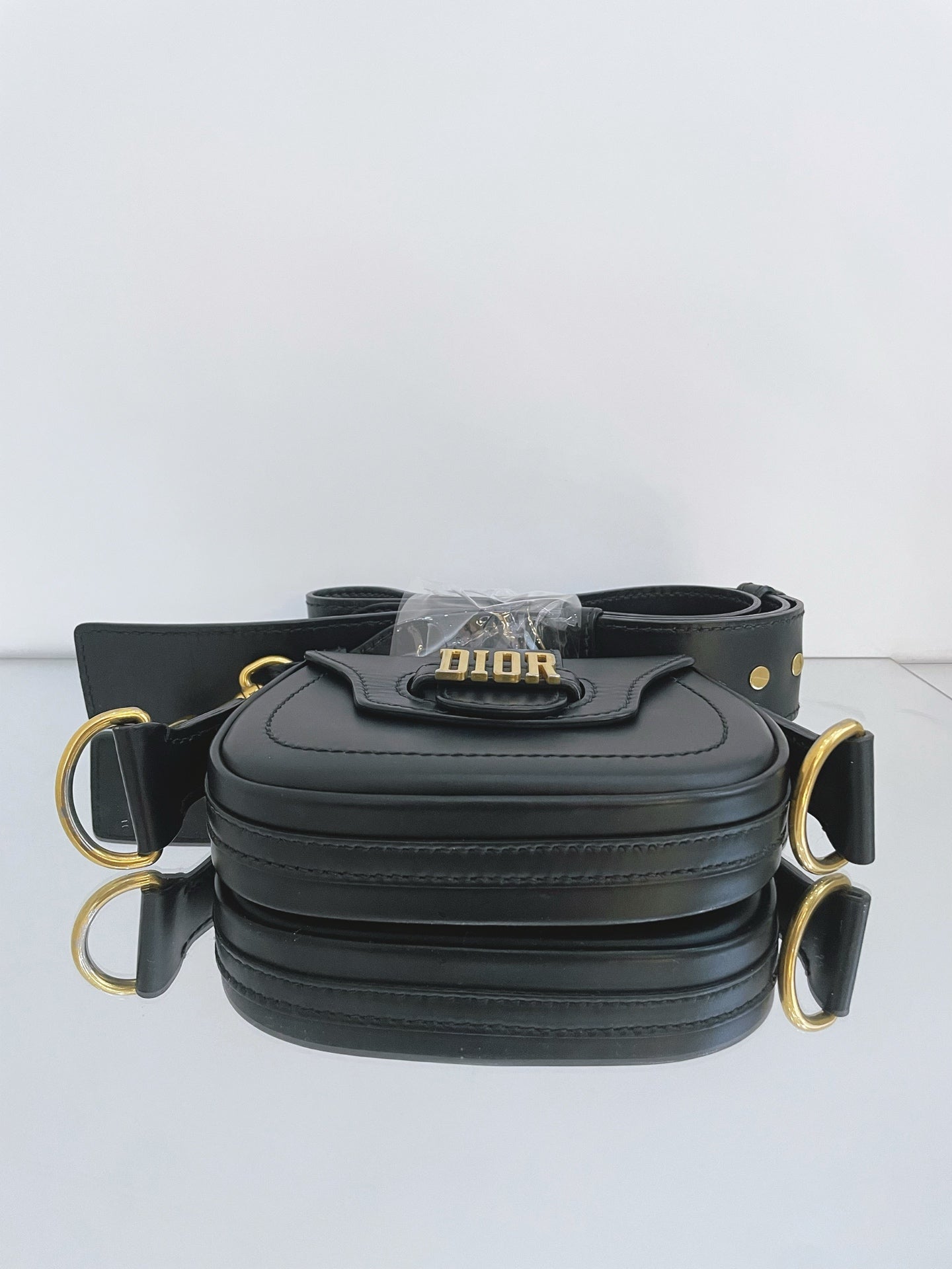 Dior - Saddle-Style Bag with Studded Strap - Leather - Black - (Small)