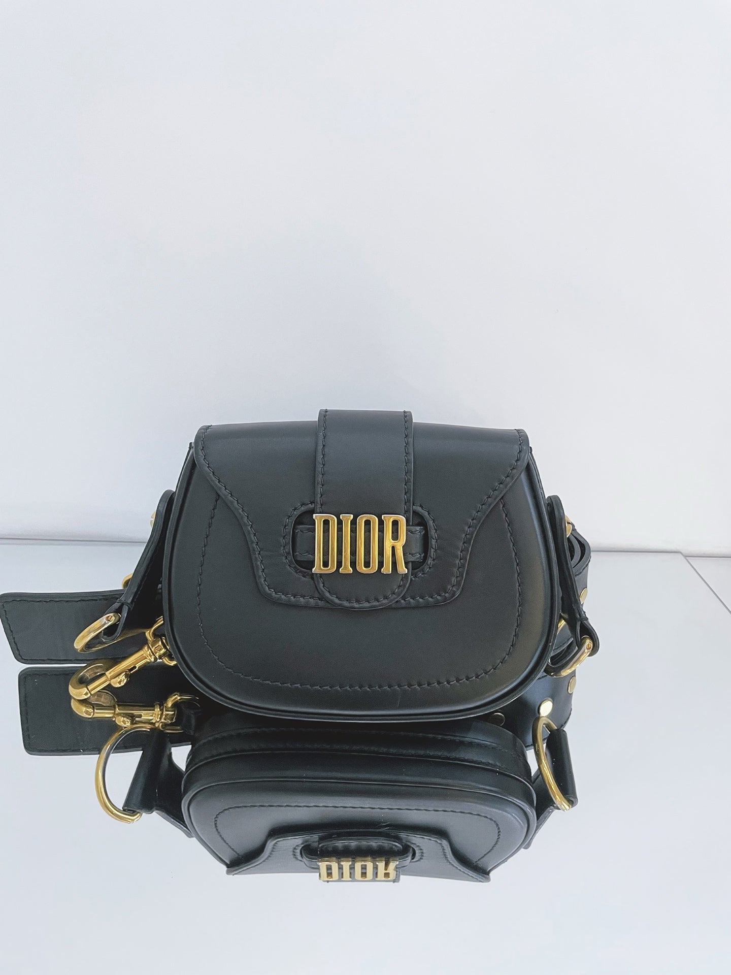 Dior - Saddle-Style Bag with Studded Strap - Leather - Black - (Small)