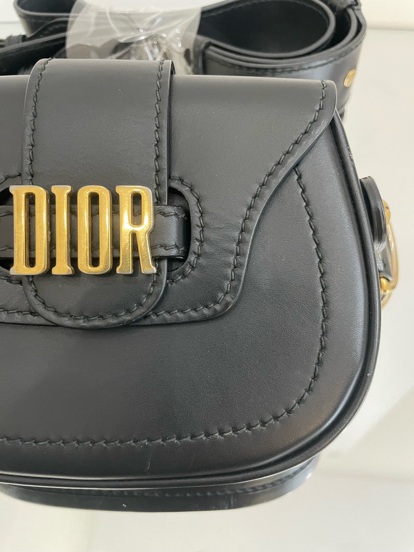 Dior - Saddle-Style Bag with Studded Strap - Leather - Black - (Small)