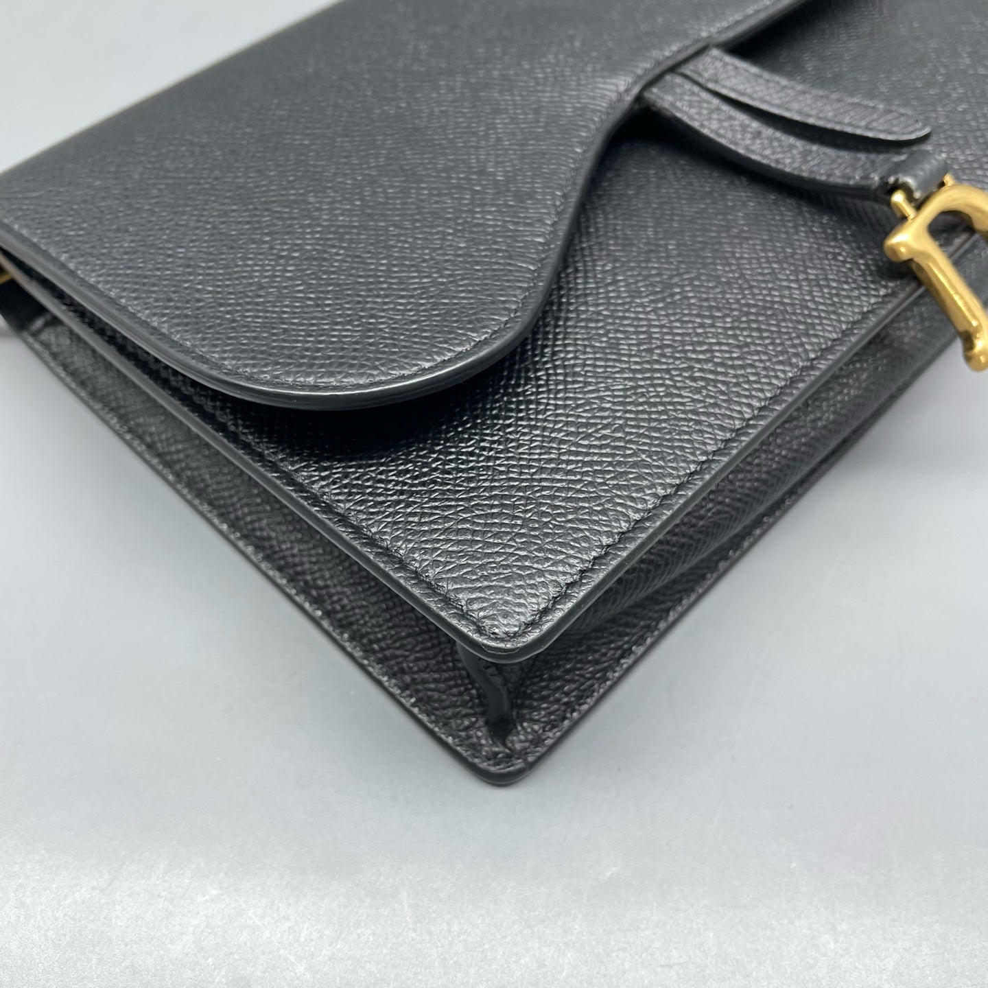 Dior - Saddle Wallet on Chain - Grained calfskin leather - Black - (medium)